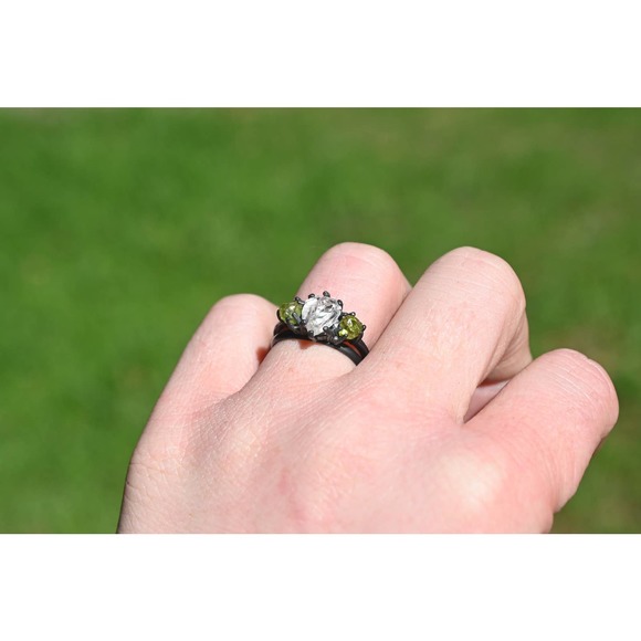Uncut peridot ring set engagement or anniversary gift sizes 3 4 5 6 7 8 … - Picture 2 of 9